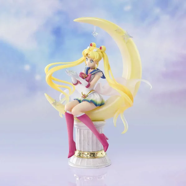 Super Sailor Moon (Bright Moon & Legendary Silver Crystal) Pretty Guardian Sailor Moon Eternal Moon FiguartsZERO Chouette Figure (1)