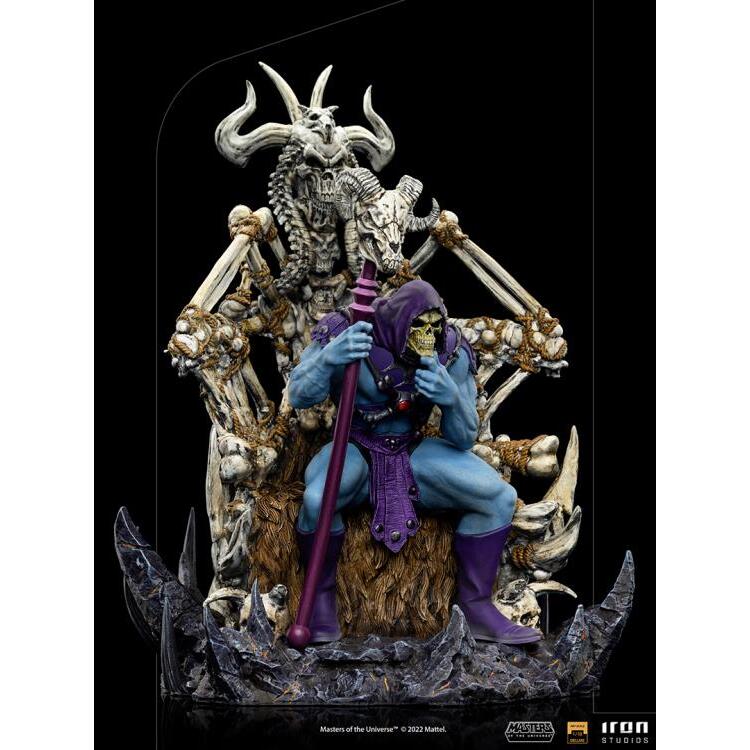 Skeletor on Throne Masters of the Universe Deluxe Art 110th Scale Statue (1)