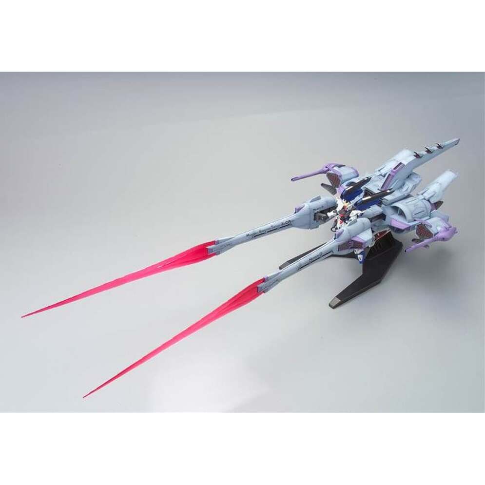 Meteor Unit + Freedom Gundam Mobile Suit Gundam SEED HGGS 1144 Scale Model Kit (5)