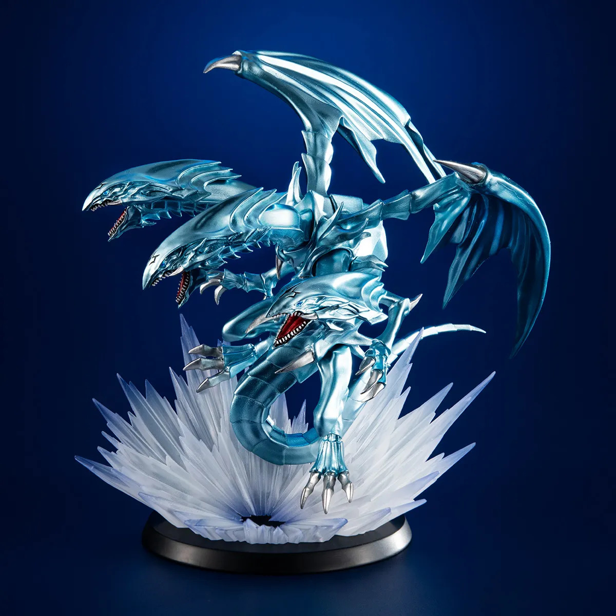 Blue Eyes Ultimate Dragon Yu-Gi-Oh! MONSTER CHRONICLE Figure (3)