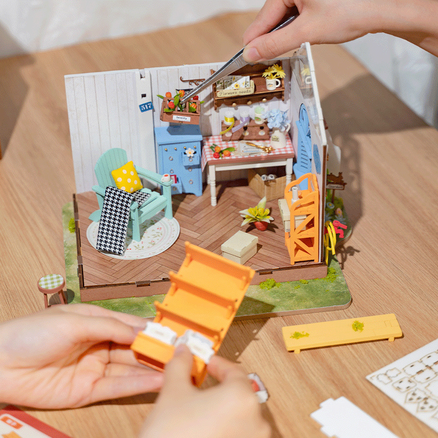 Dreamy Garden House 3D Bookends 3D DIY Miniature Dollhouse Kit (14)