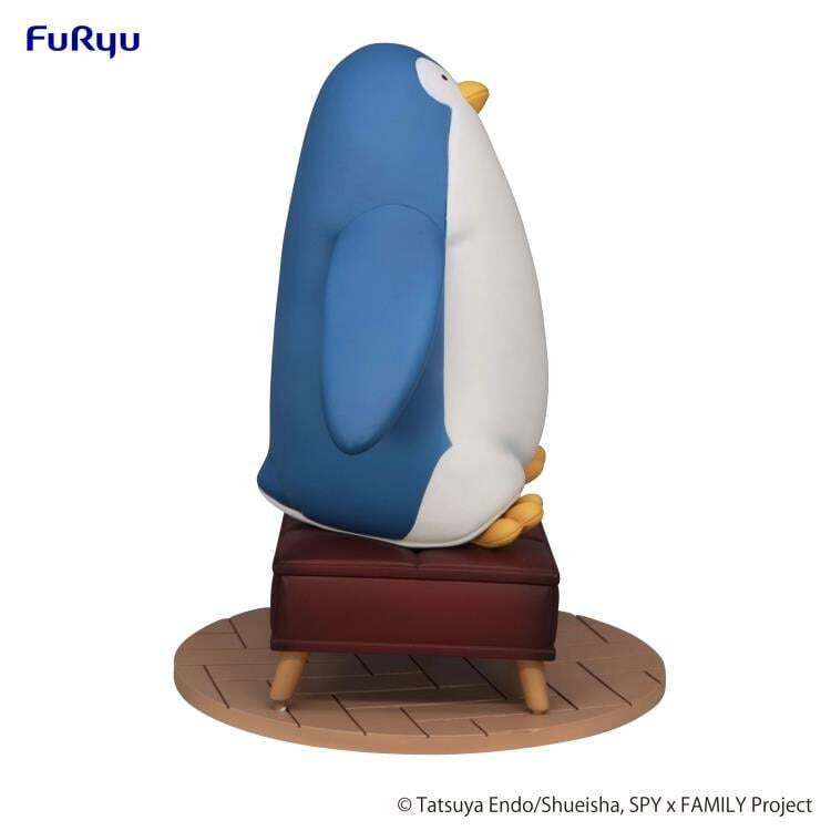 Anya Forger with Penguin Spy X Family Exceed Creative Figure (3)