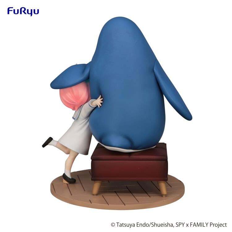 Anya Forger with Penguin Spy X Family Exceed Creative Figure (5)