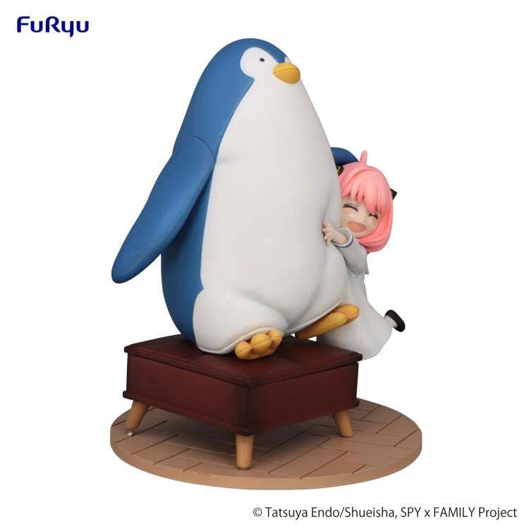 Anya Forger with Penguin Spy X Family Exceed Creative Figure (6)