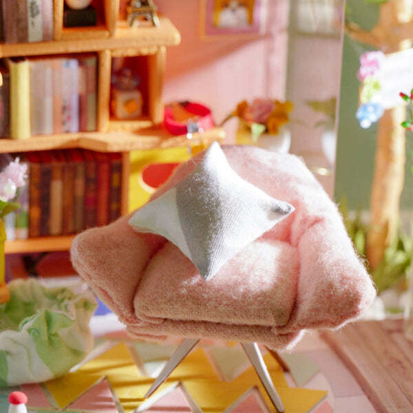 Dora’s Loft Rolife 3D DIY Miniature House Kit (3)