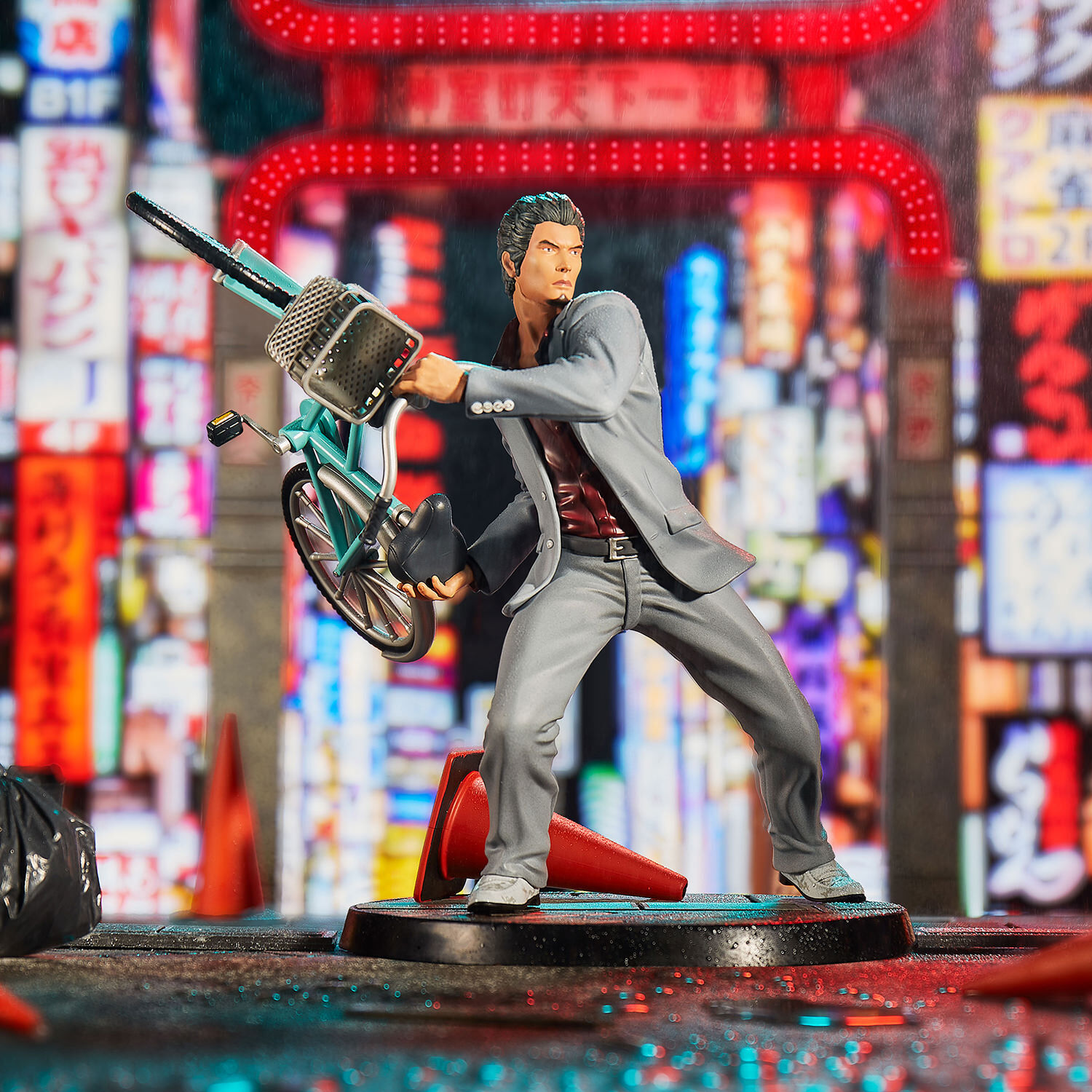 Kazuma Kiryu Yakuza Official Collectible Figure (6)