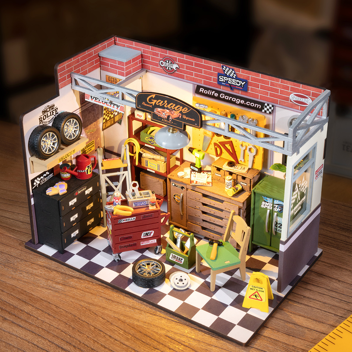Garage Workshop Rolife 3D DIY Miniature House Kit (4)