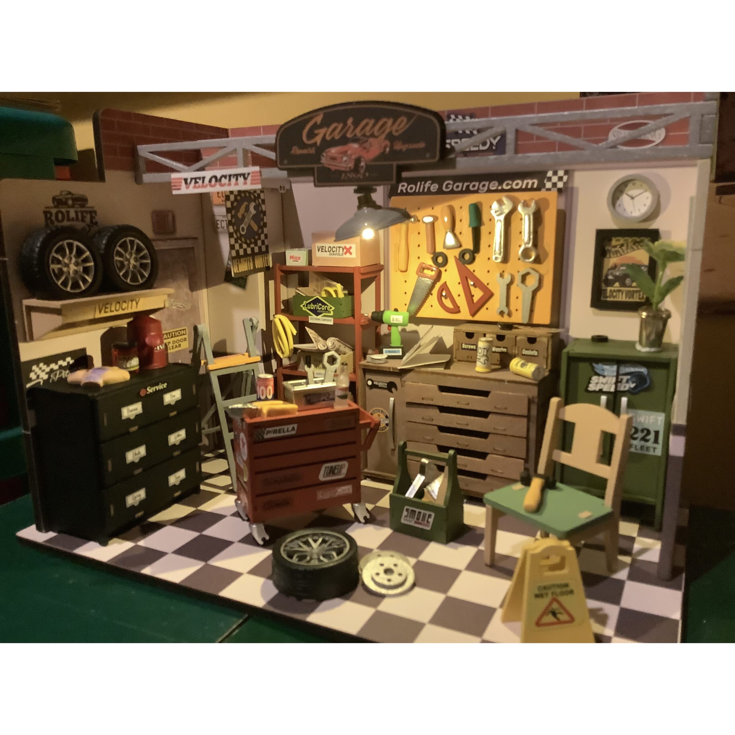 Garage Workshop Rolife 3D DIY Miniature House Kit (9)