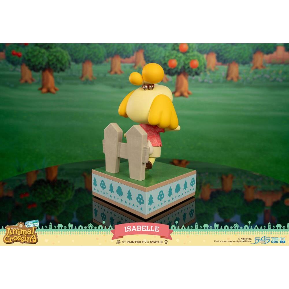 Isabelle Animal Crossing New Horizons Statue (10)