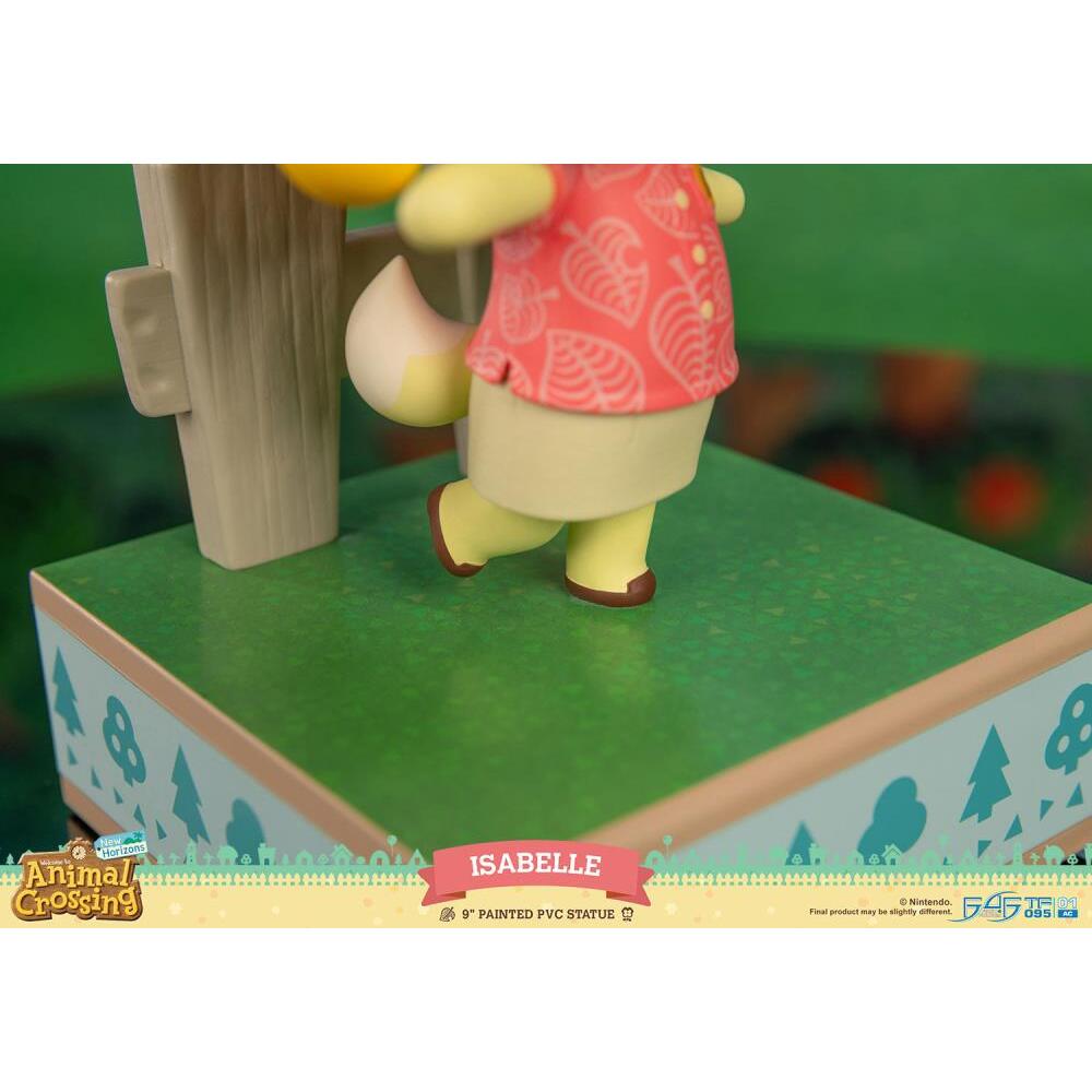 Isabelle Animal Crossing New Horizons Statue (13)