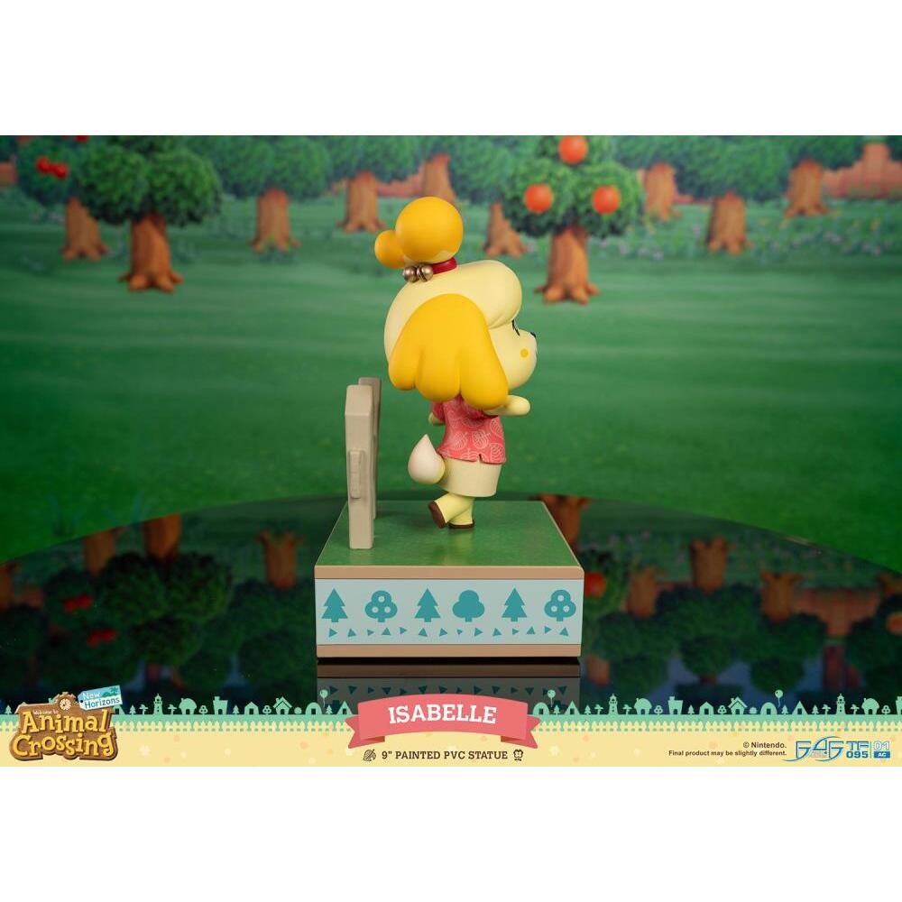 Isabelle Animal Crossing New Horizons Statue (15)