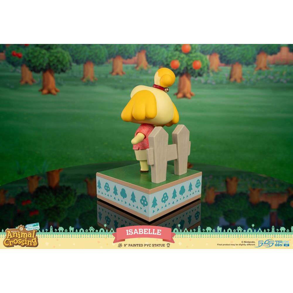 Isabelle Animal Crossing New Horizons Statue (3)