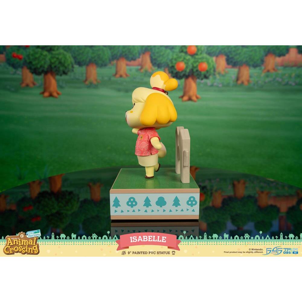 Isabelle Animal Crossing New Horizons Statue (9)